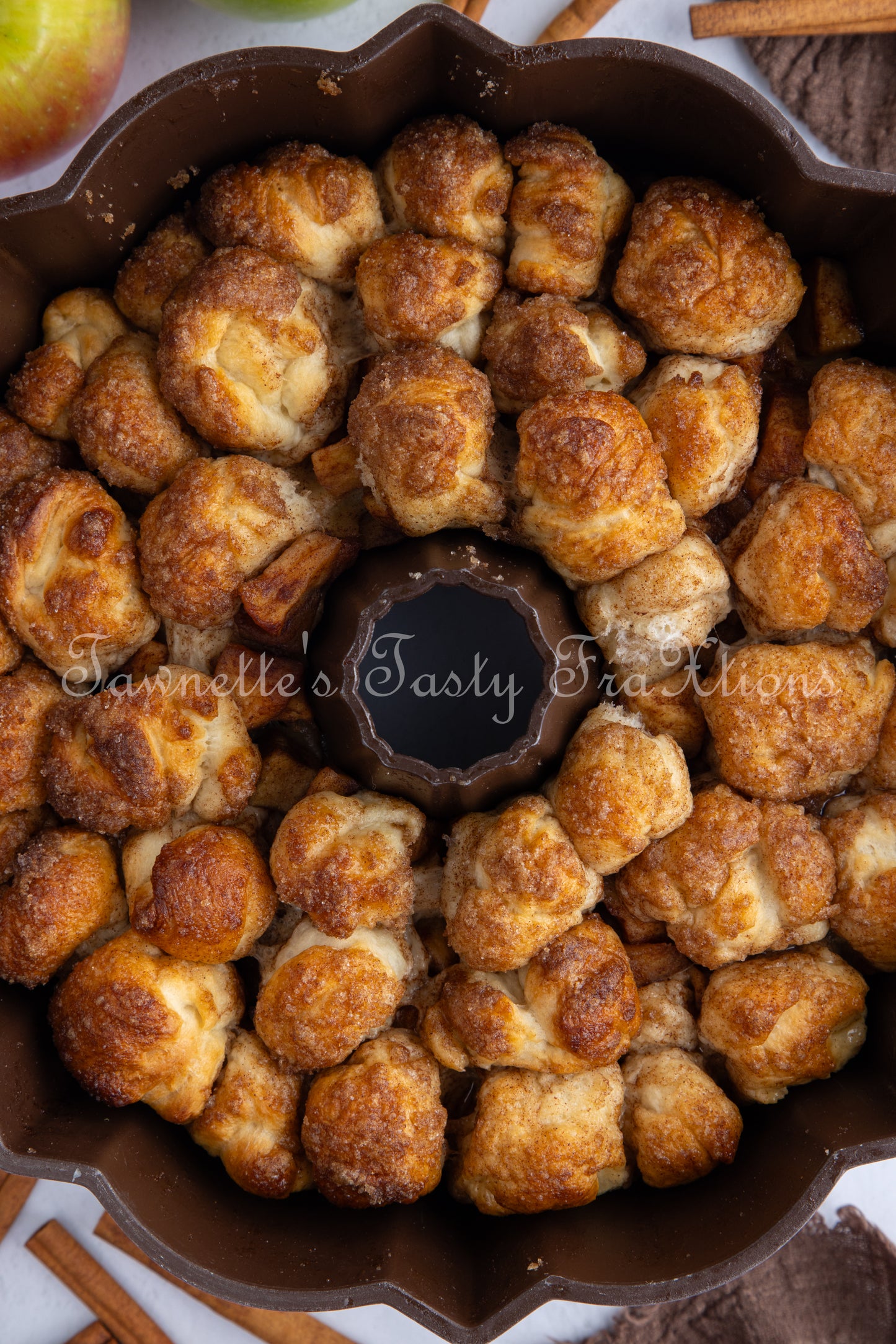 Apple Fritter Monkey Bread