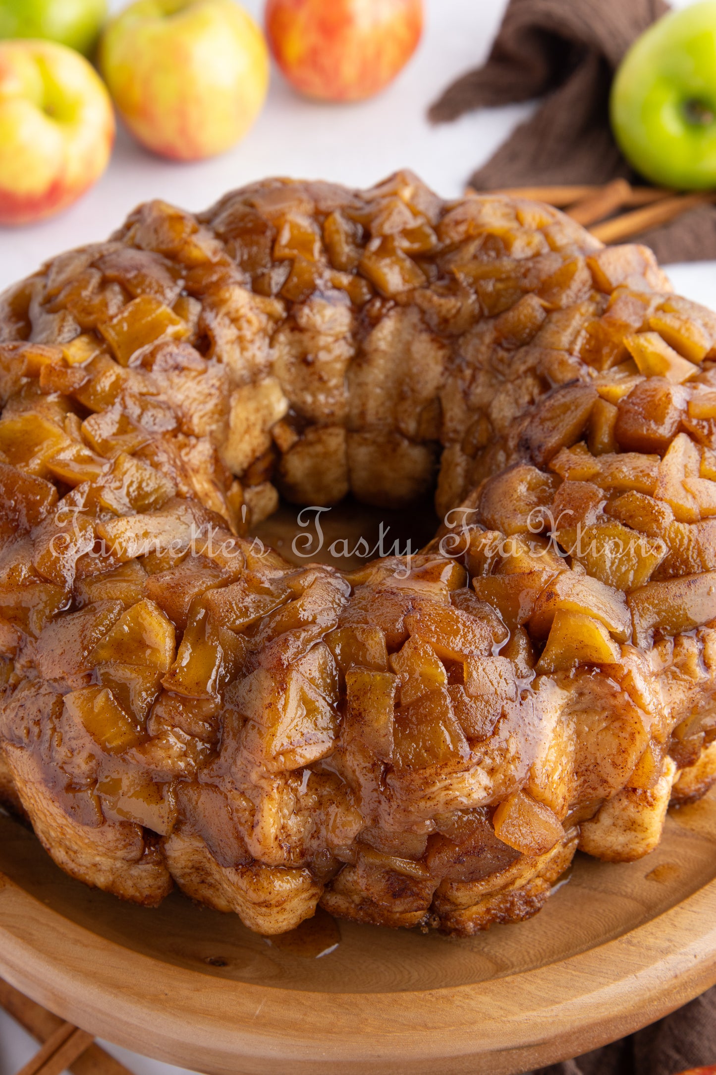 Apple Fritter Monkey Bread