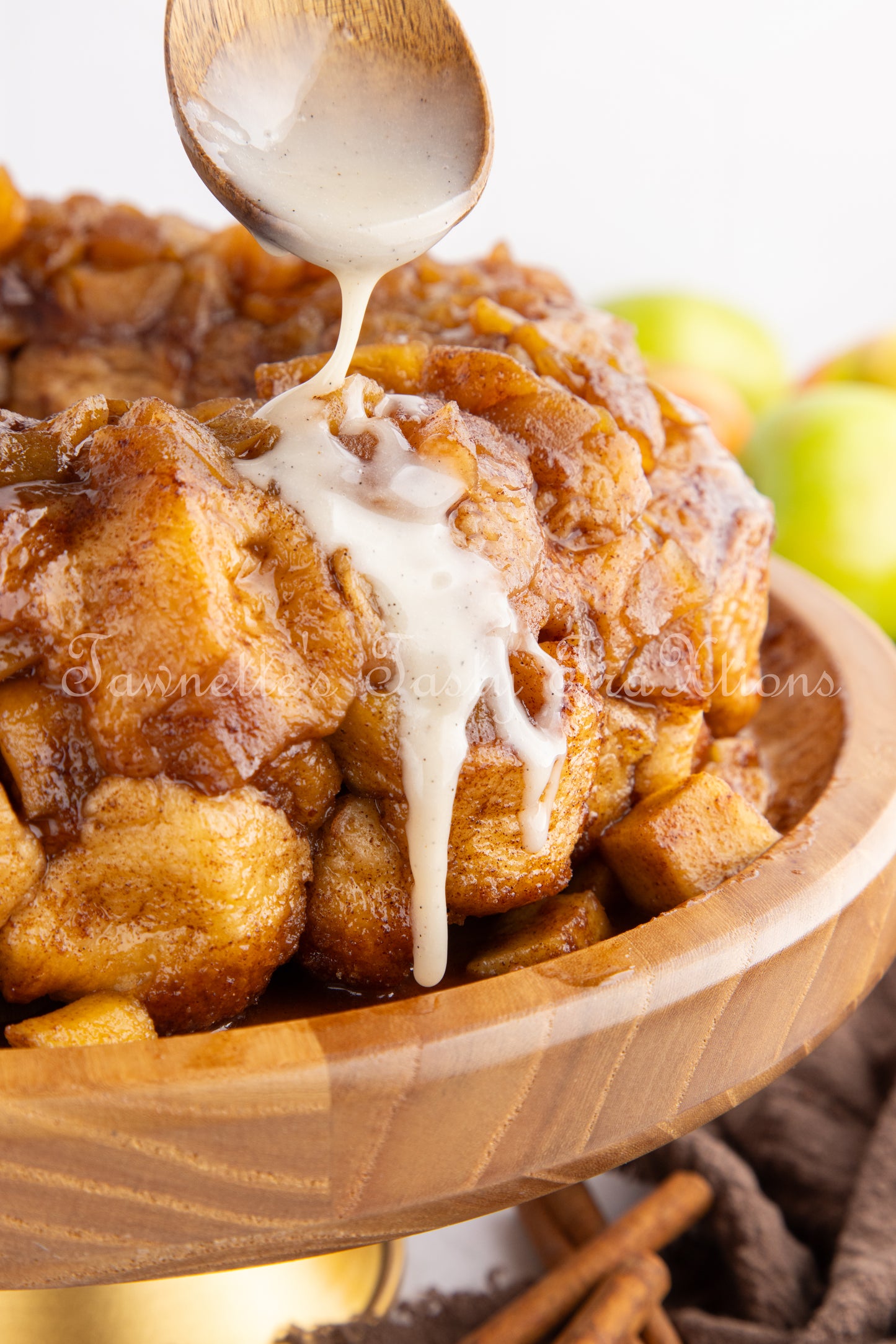 Apple Fritter Monkey Bread