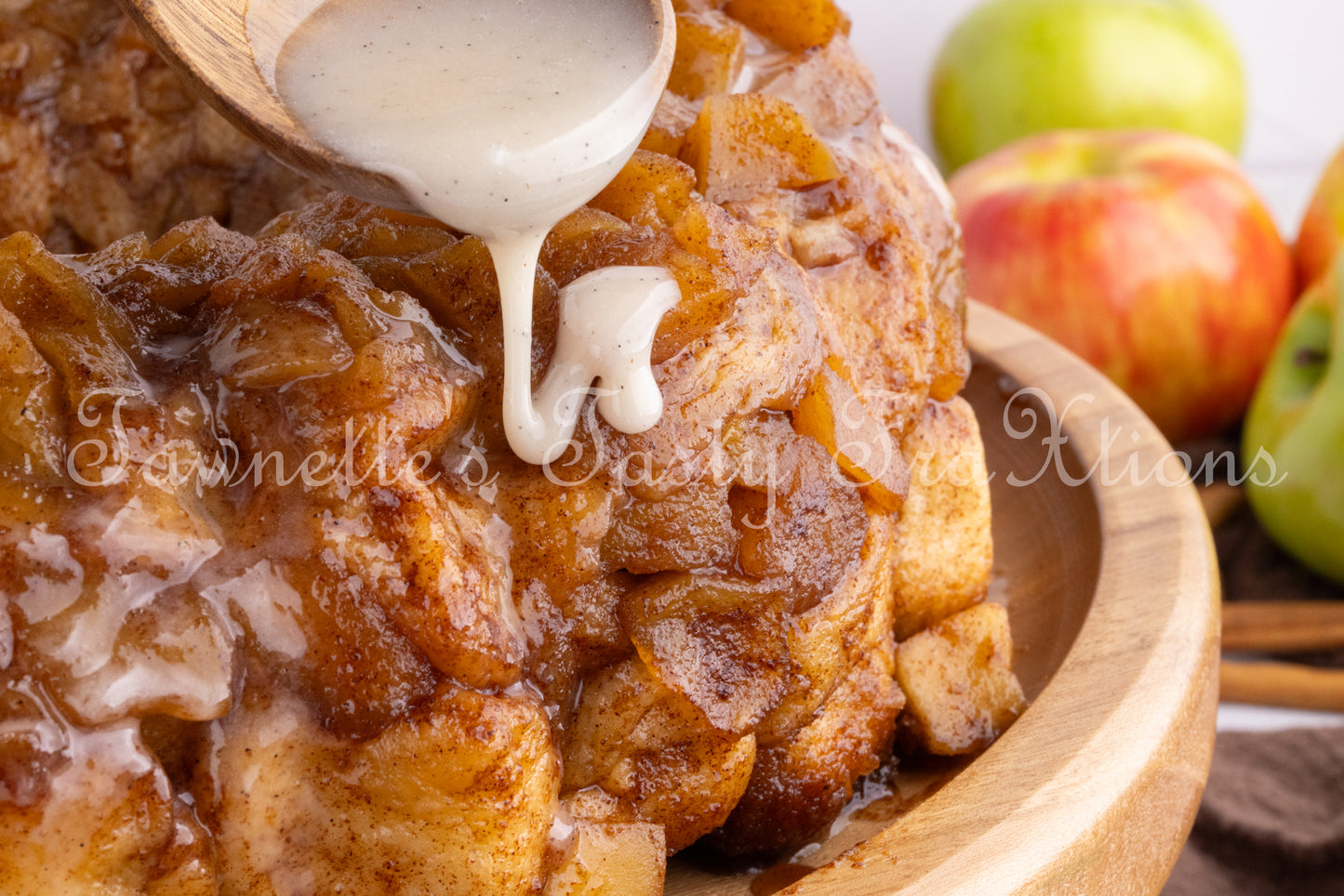 Apple Fritter Monkey Bread