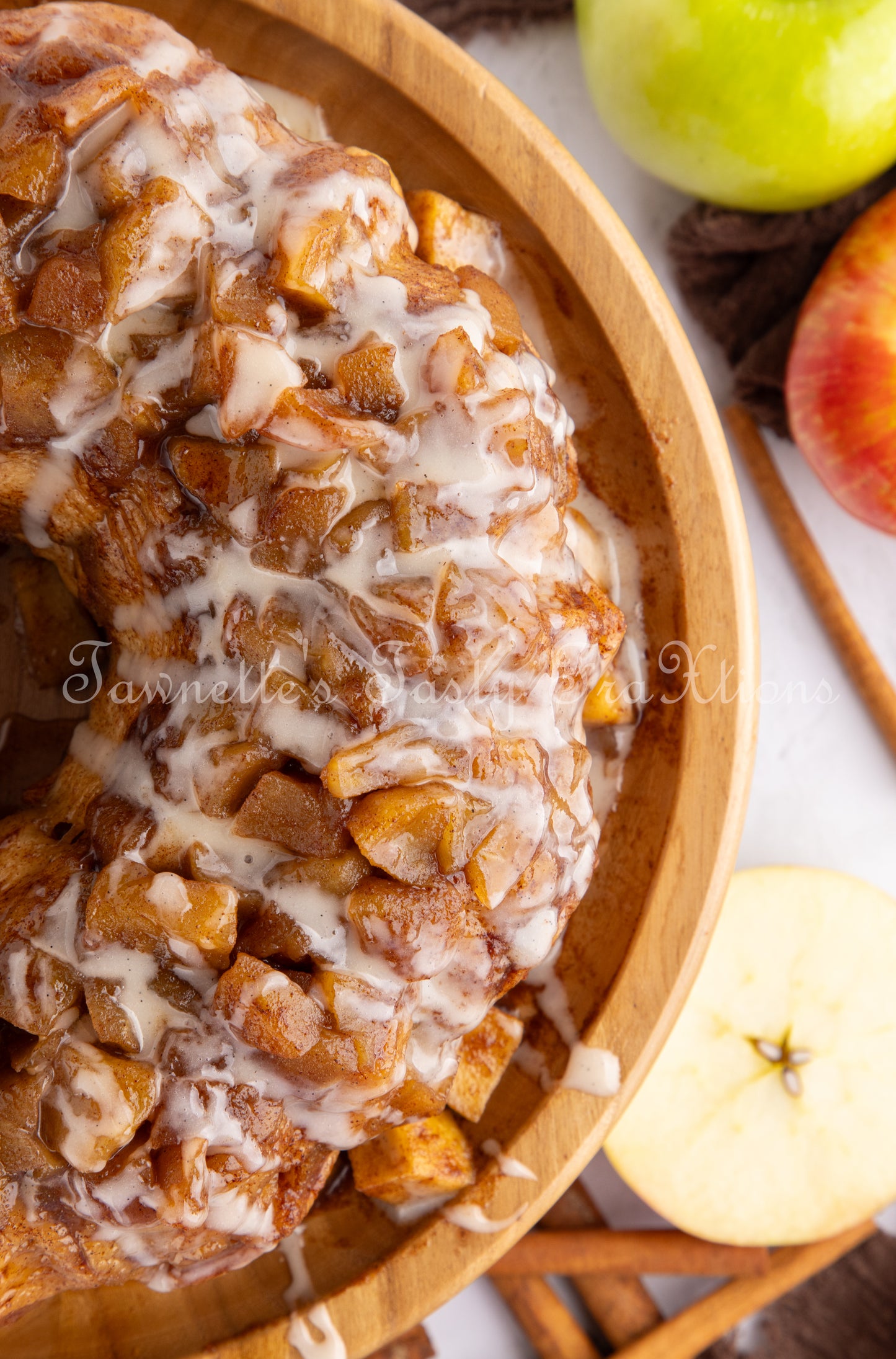Apple Fritter Monkey Bread