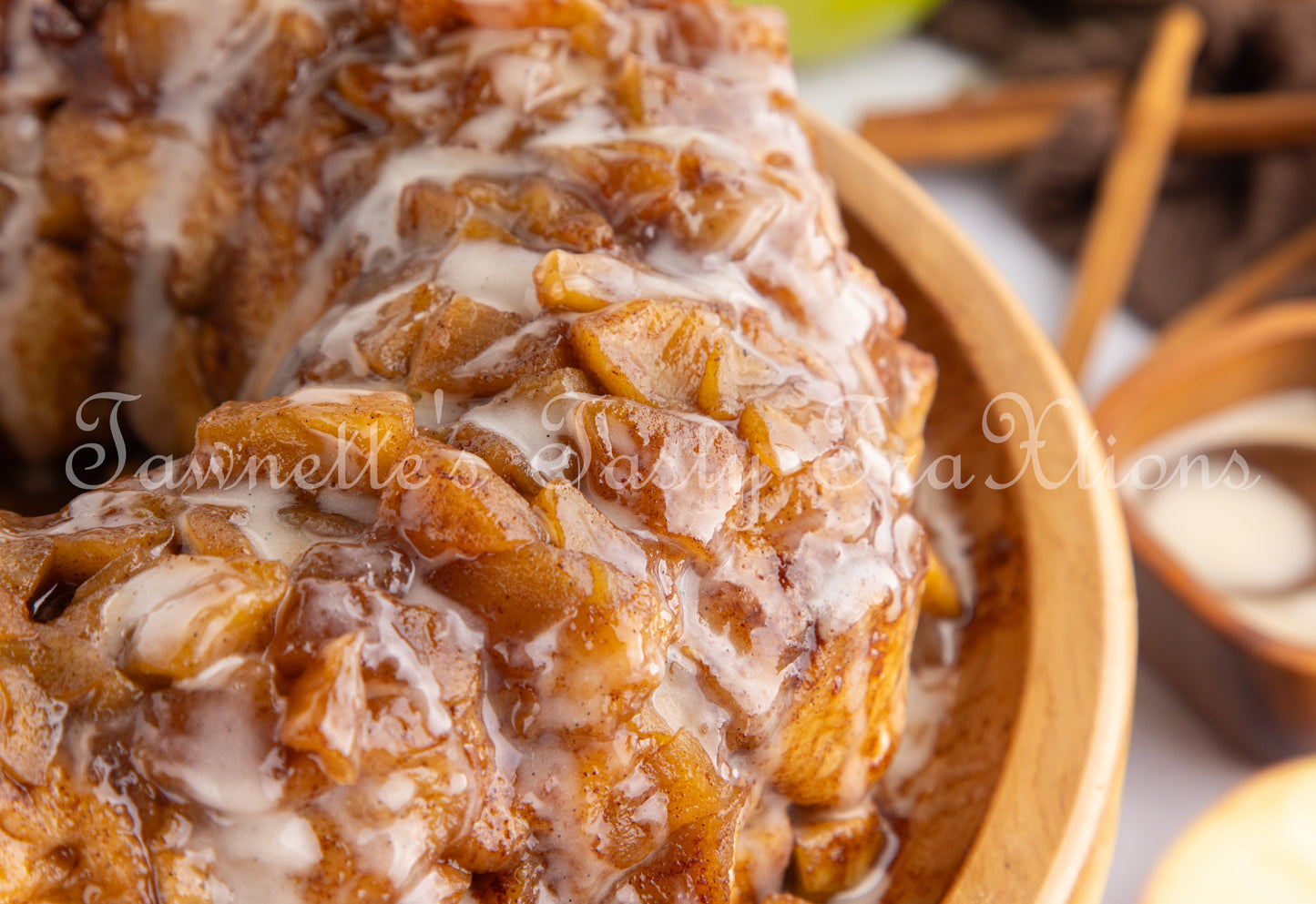 Apple Fritter Monkey Bread