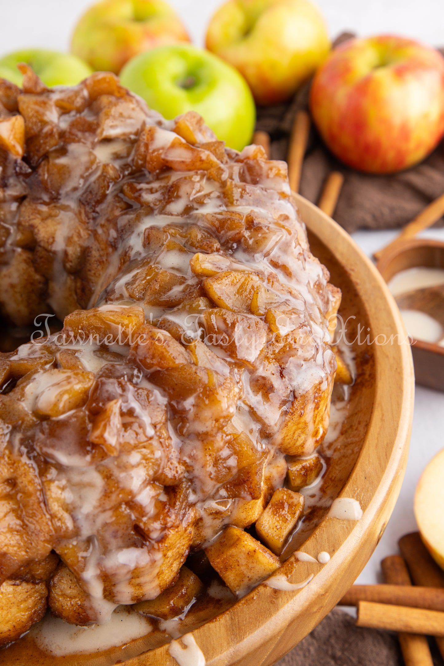 Apple Fritter Monkey Bread