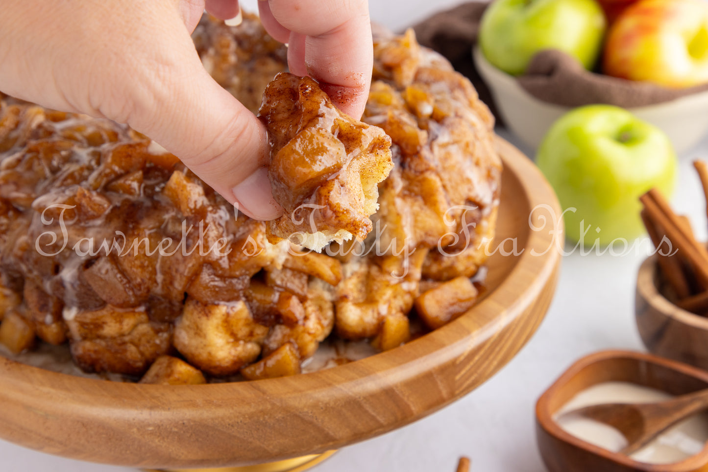 Apple Fritter Monkey Bread