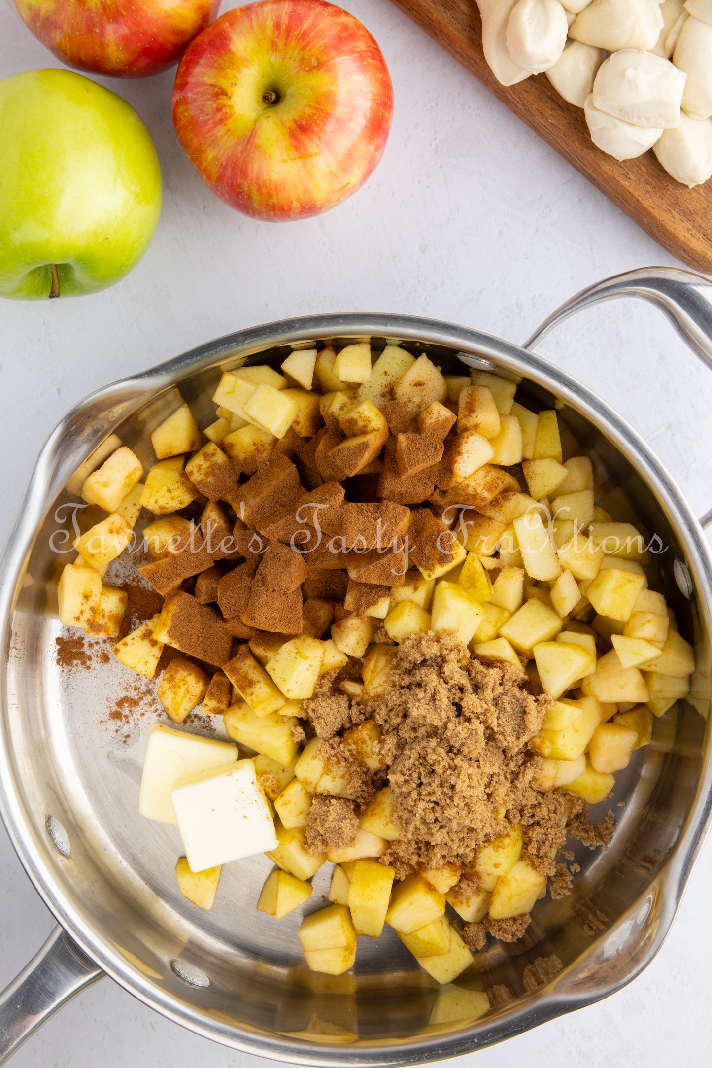 Apple Fritter Monkey Bread