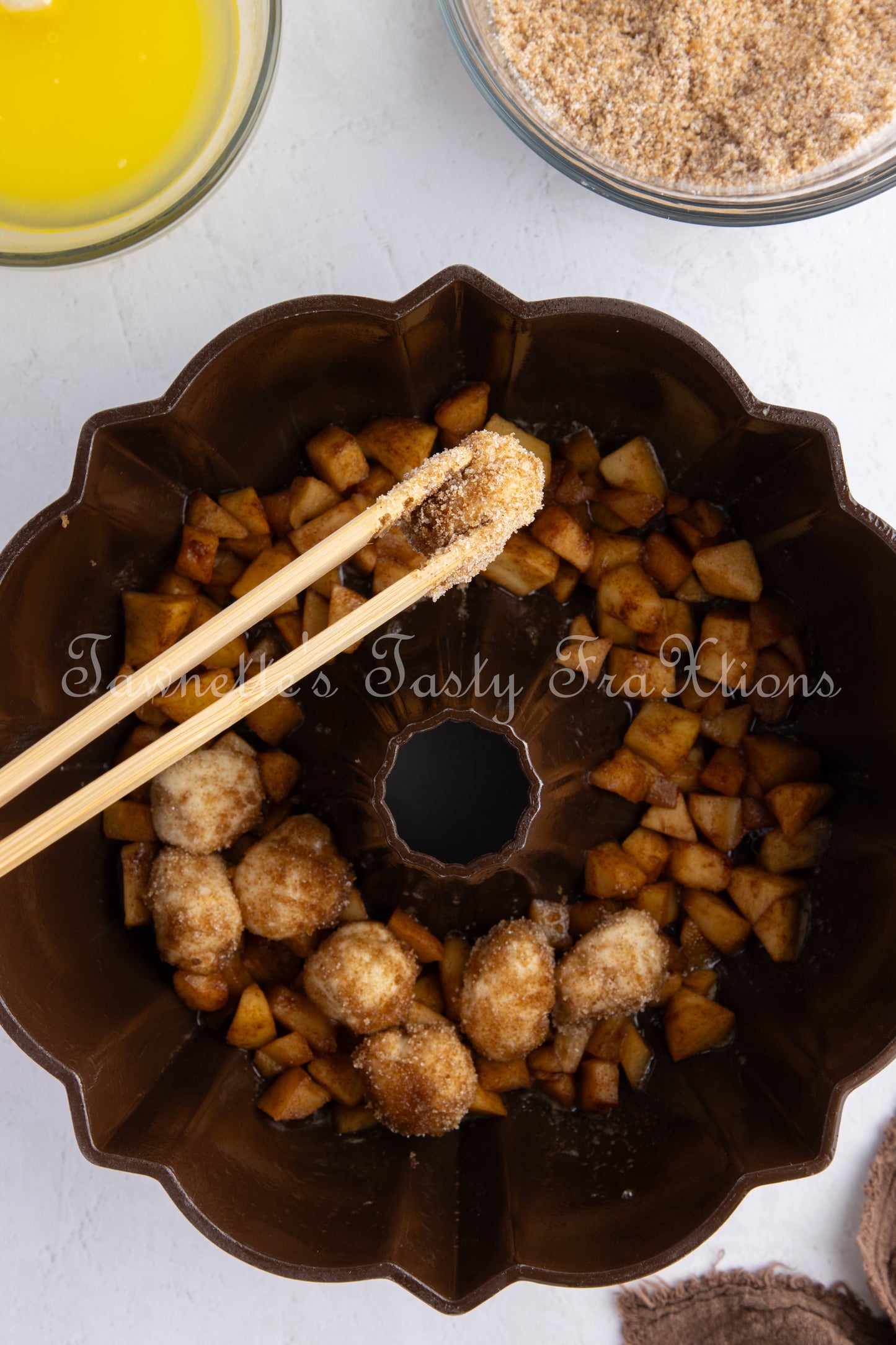 Apple Fritter Monkey Bread