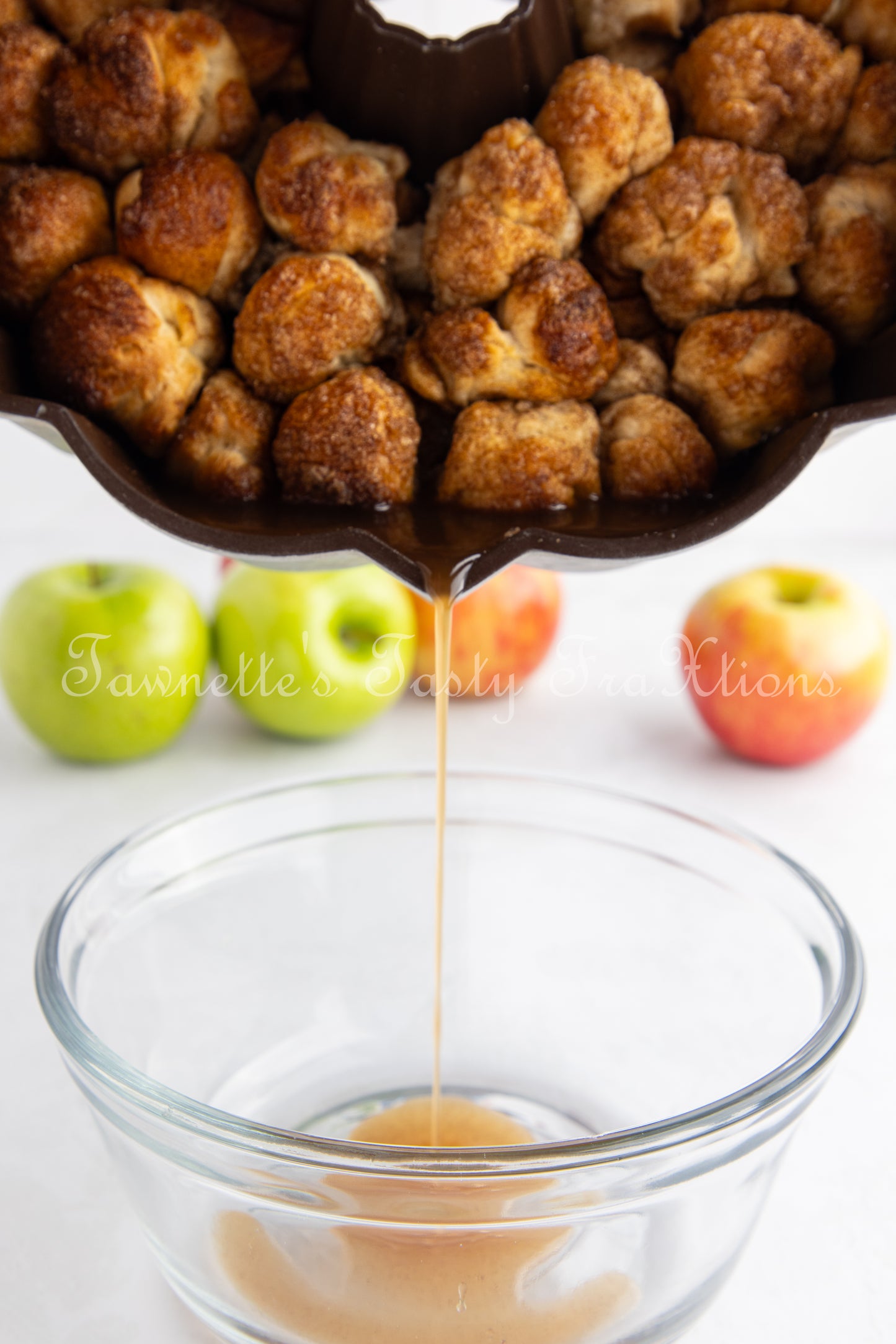 Apple Fritter Monkey Bread
