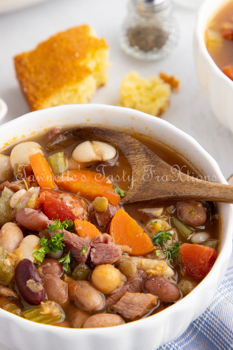 *No-Soak Slow Cooker 15 Bean Soup